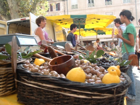 le march de st remy de provence